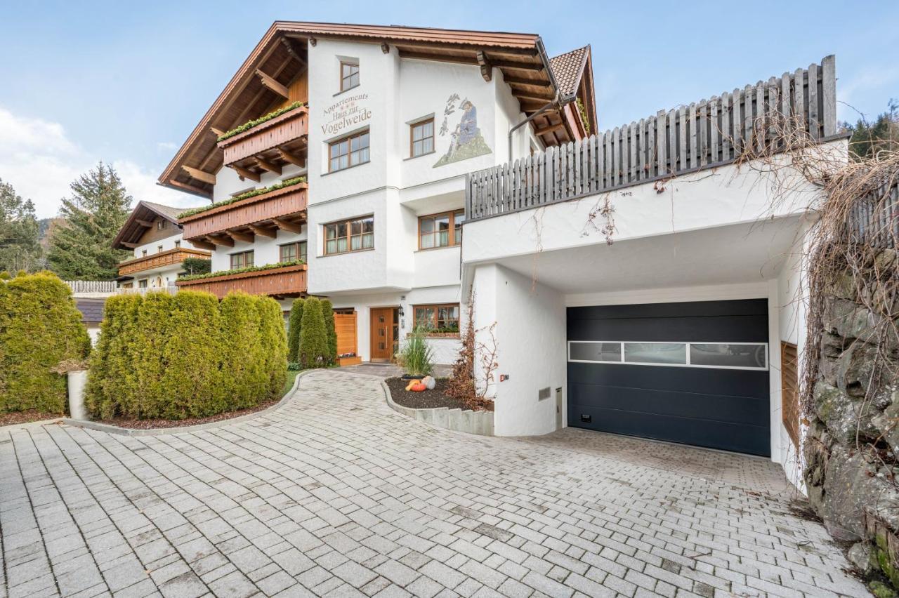 Haus Zur Vogelweide App 6 Apartment Dobbiaco Exterior photo